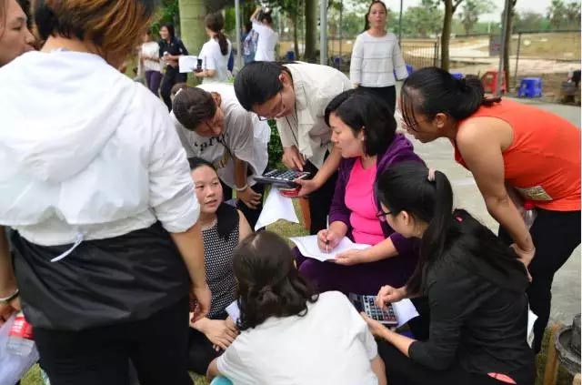 口哨發(fā)令、旗幟落下，比賽的完美呈現(xiàn)，離不開裁判員的辛苦付出，低調(diào)是他們的代名詞