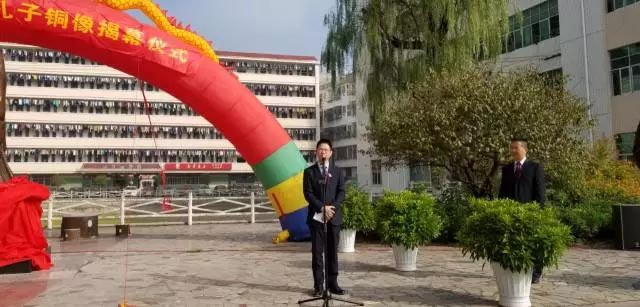 廣東博皓復(fù)合材料有限公司董事長(zhǎng)、廣東省江西上猶商會(huì)會(huì)長(zhǎng)賴(lài)厚平先生致辭